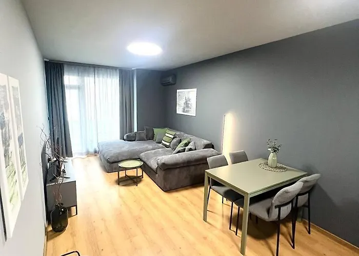 Heart Of City, Steps To * Бургас