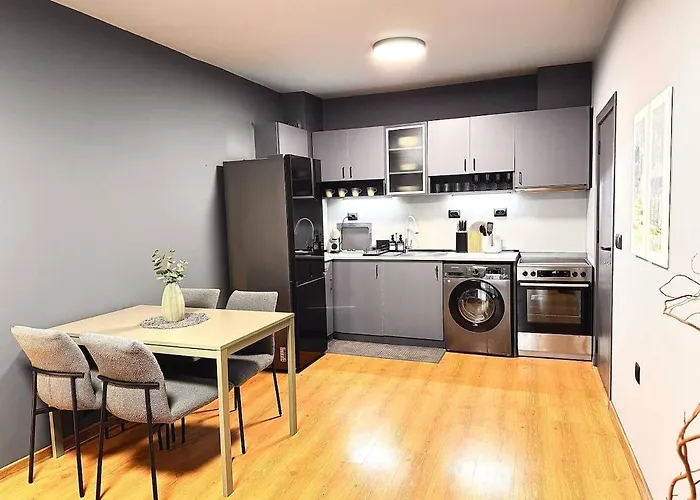 Heart Of City, Steps To Апартаменты