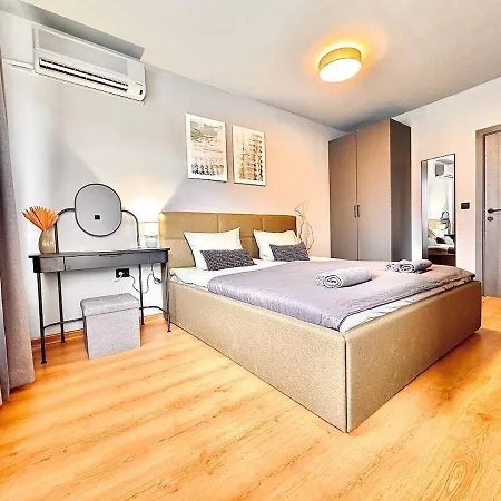 Heart Of City, Steps To *