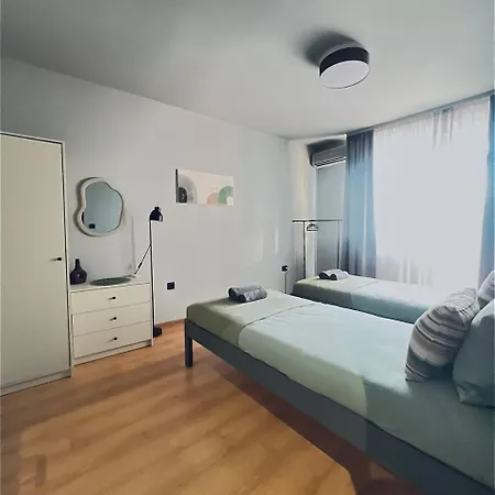 Heart Of City, Steps To Appartamento